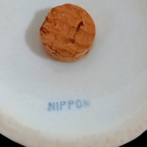 Vintage Nippon Ceramic Salt & Pepper Shakers Hand Painted Floral Decor w/Handles - Picture 5 of 5